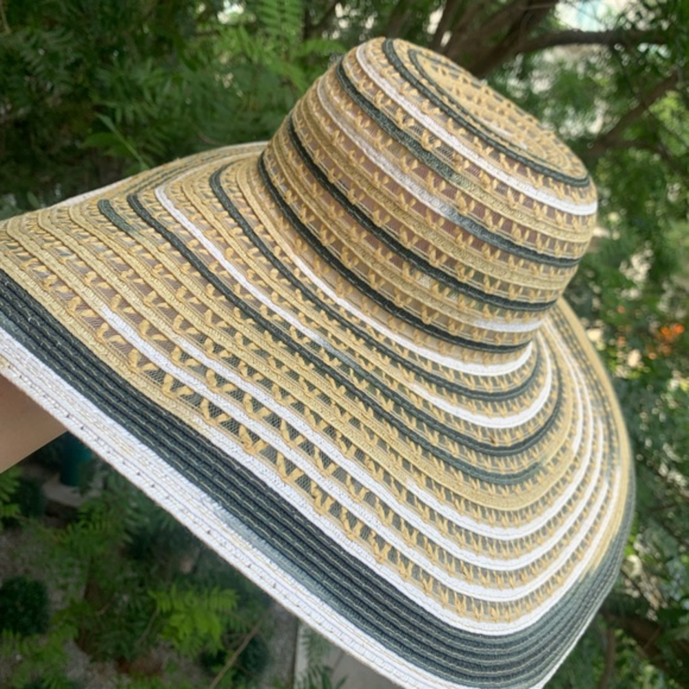 BCBGENERATION FLOPPY‎ SUN HAT tan and black, one size fits most